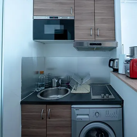 Apartment Charming Studio With Balcony In Nation