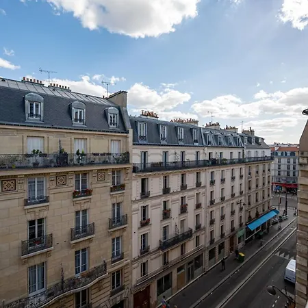 Charming Studio With Balcony In Nation * Paris